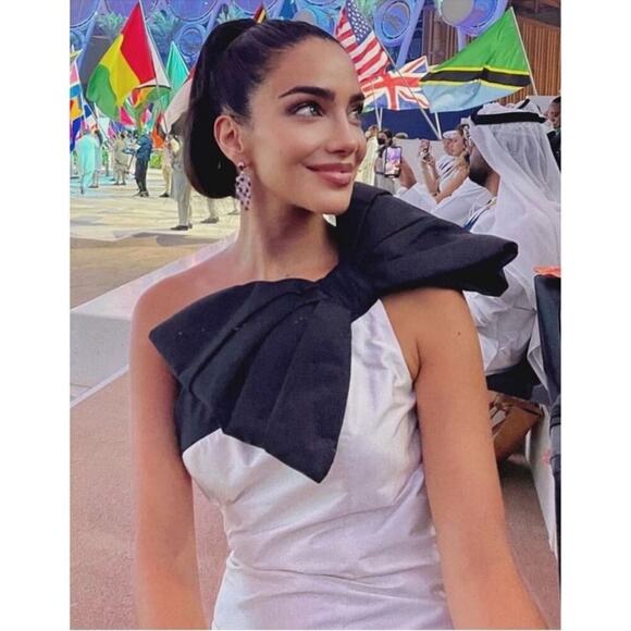 RASARIO One Shoulder Bow Embellished Silk Satin Black and White Maxi Gown Sz 8 - Picture 3 of 10